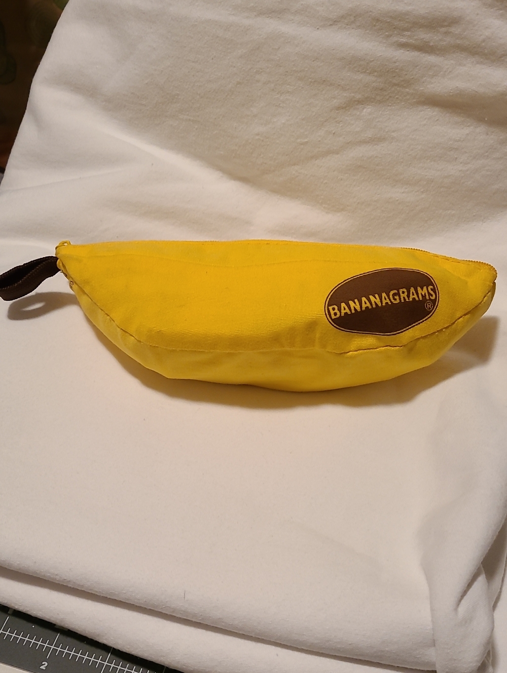 Banannagrams Tile Letter Word Game Banana Grams Yellow - Picture 2 of 11